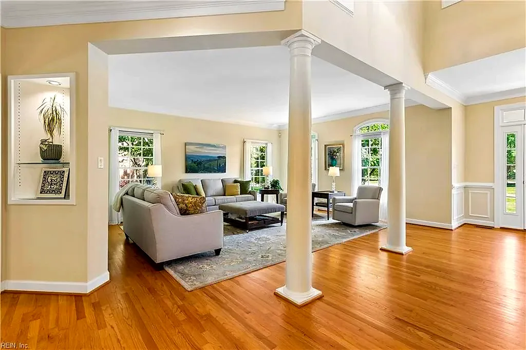 116 John Browning, Williamsburg — photo
