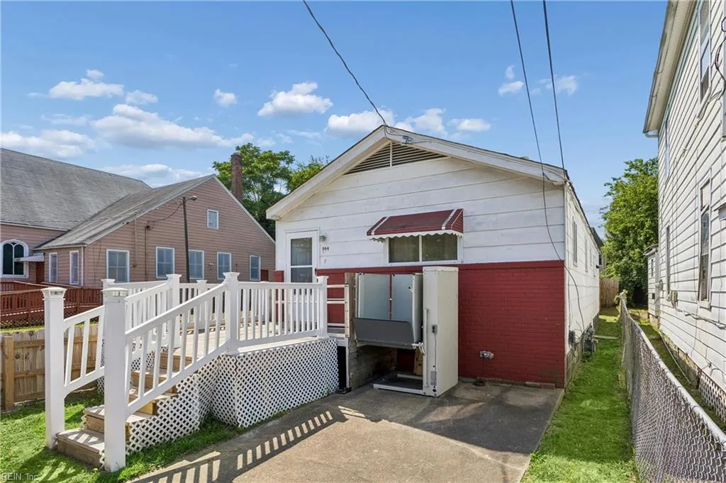1144 24th ST, NEWPORTNEWS VA 23607