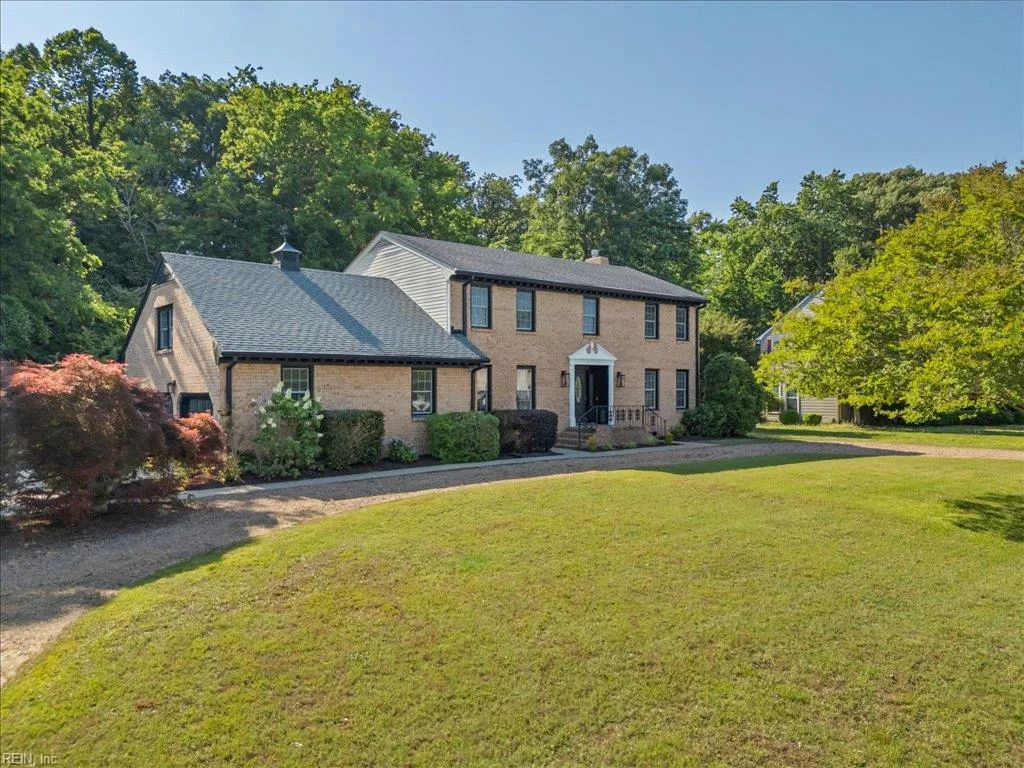 8957 River CRES, SUFFOLK VA 23433