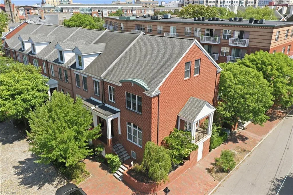 261 W Freemason ST, NORFOLK VA 23510