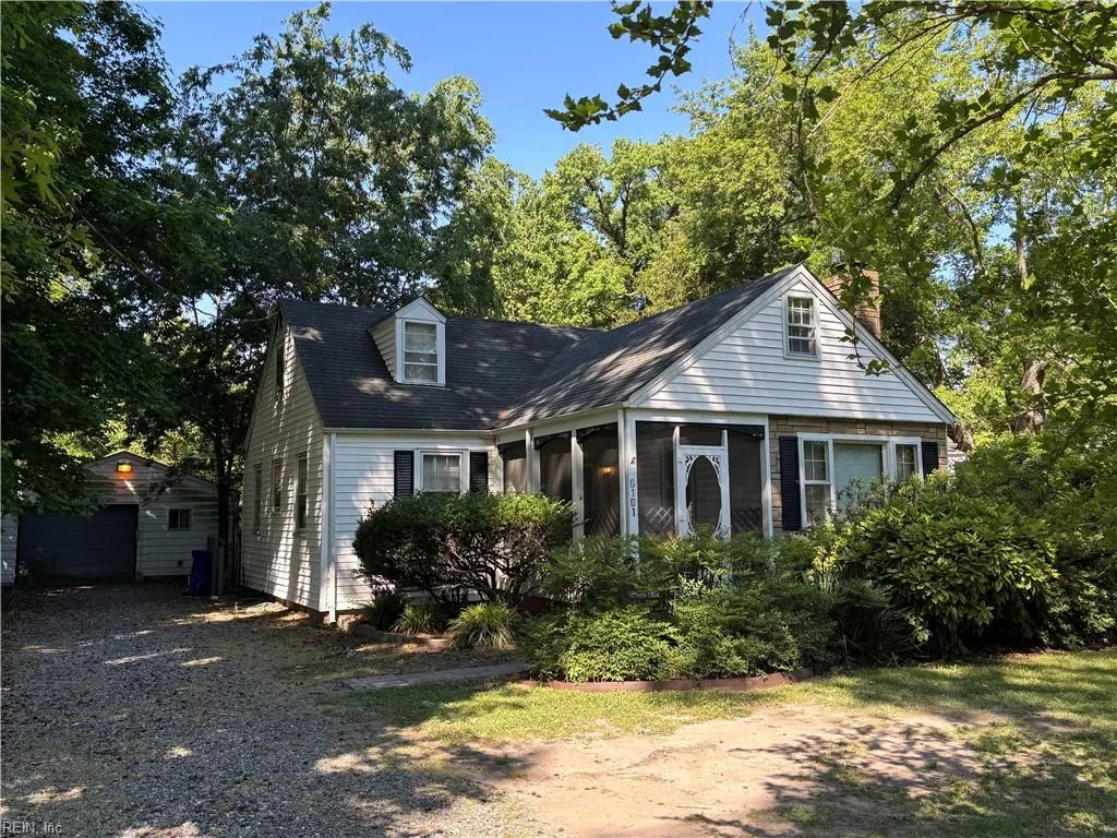 6101 Roanoke AVE, NEWPORTNEWS VA 23605