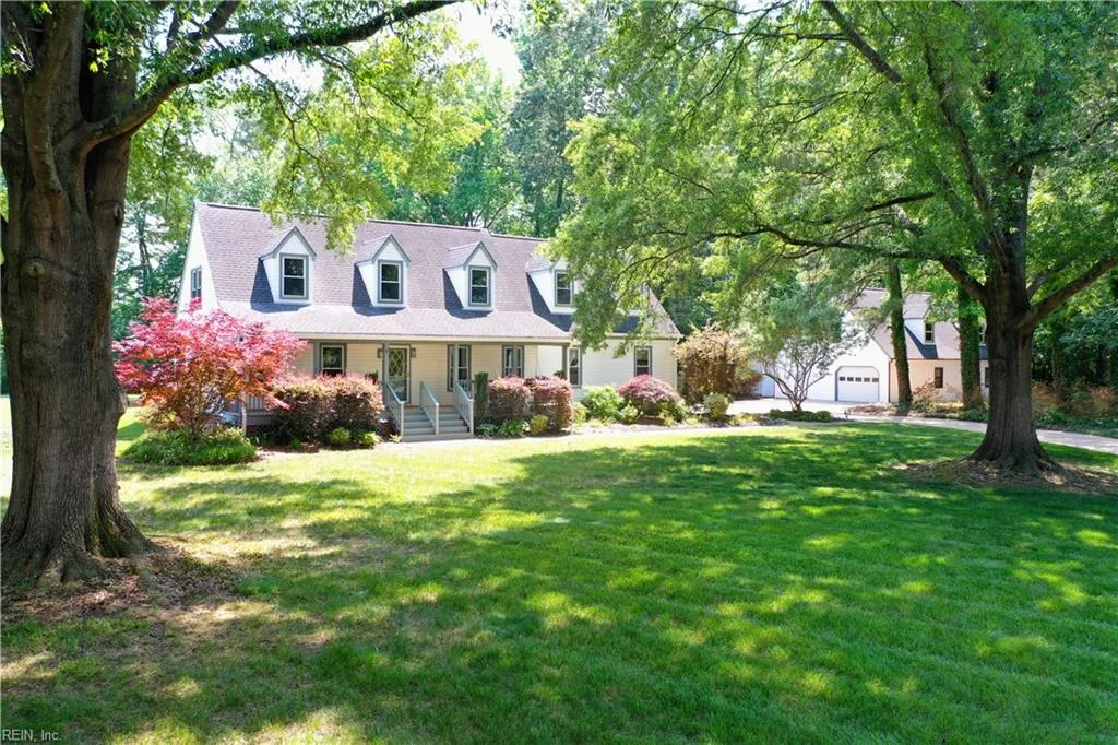 301 Windlesham DR, CHESAPEAKE VA 23322