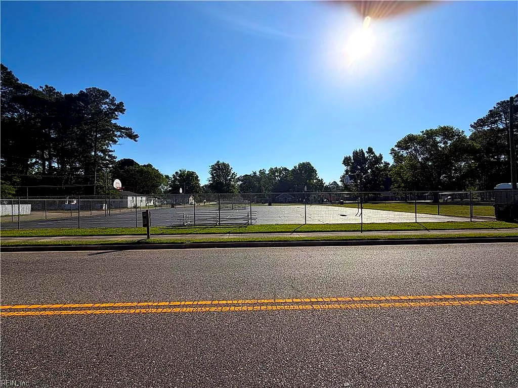 310 S College Dr, Franklin — photo