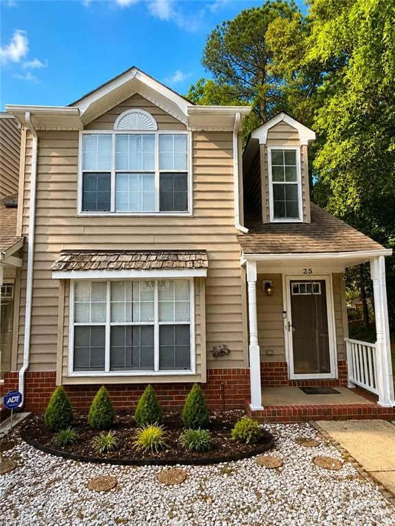 25 Madrone PL, HAMPTON VA 23666
