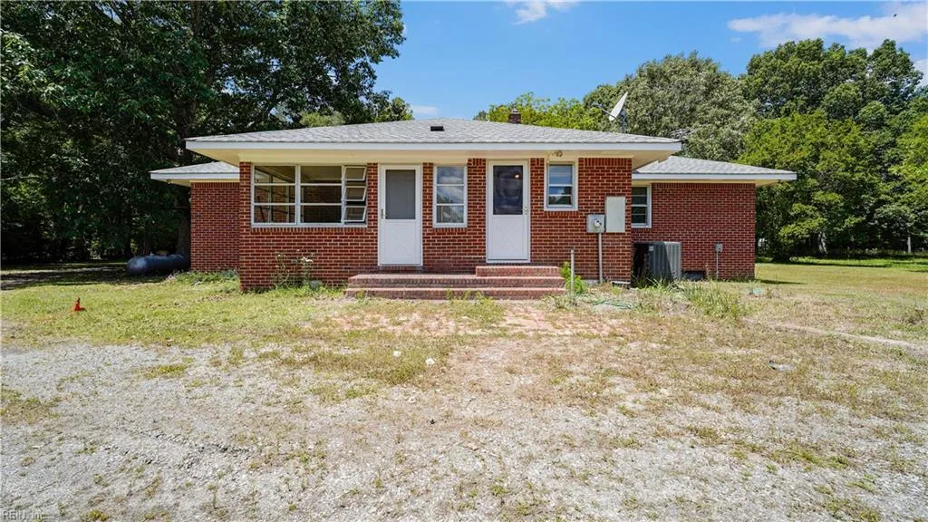 4649 Backwoods RD, CHESAPEAKE VA 23322