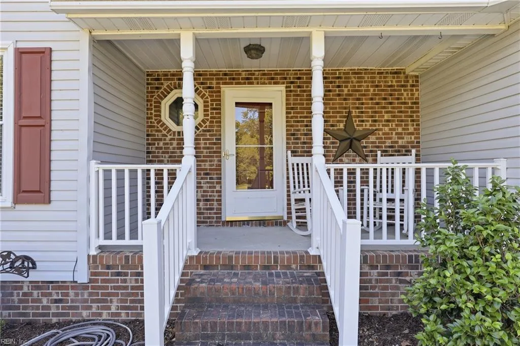 4 Faye Dr, Smithfield — photo
