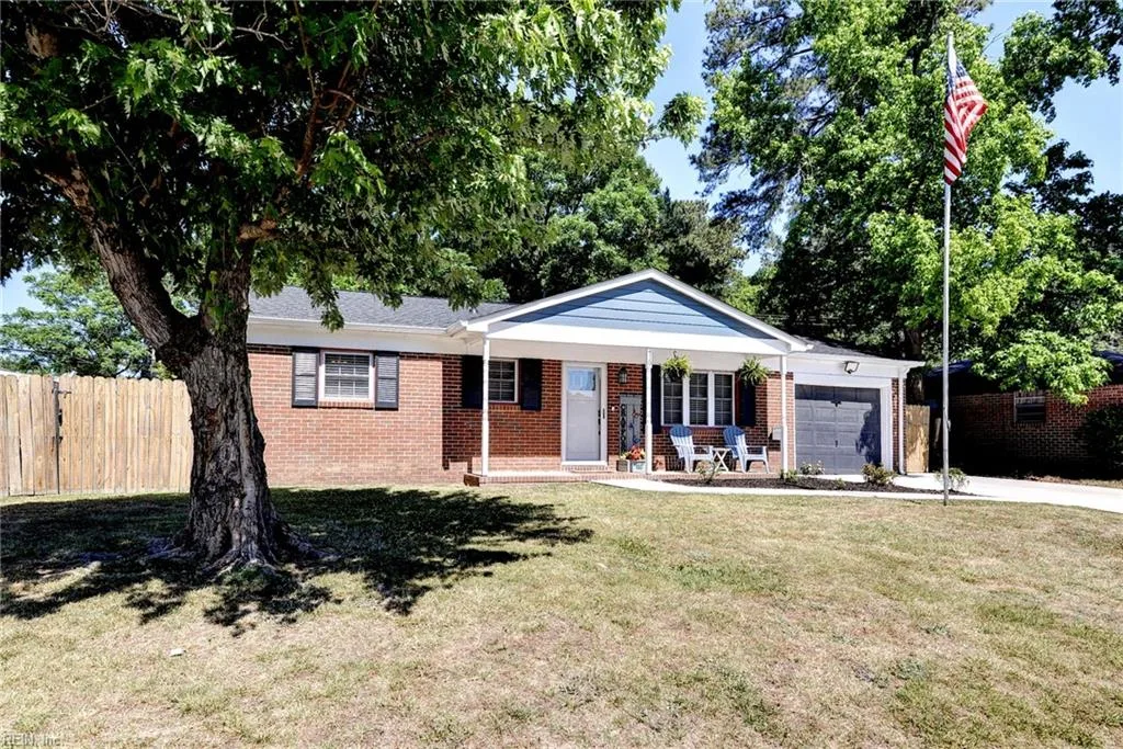 419 Aspen DR, NEWPORTNEWS VA 23608