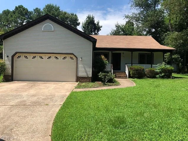 104 Gray LN, YORKTOWN VA 23692