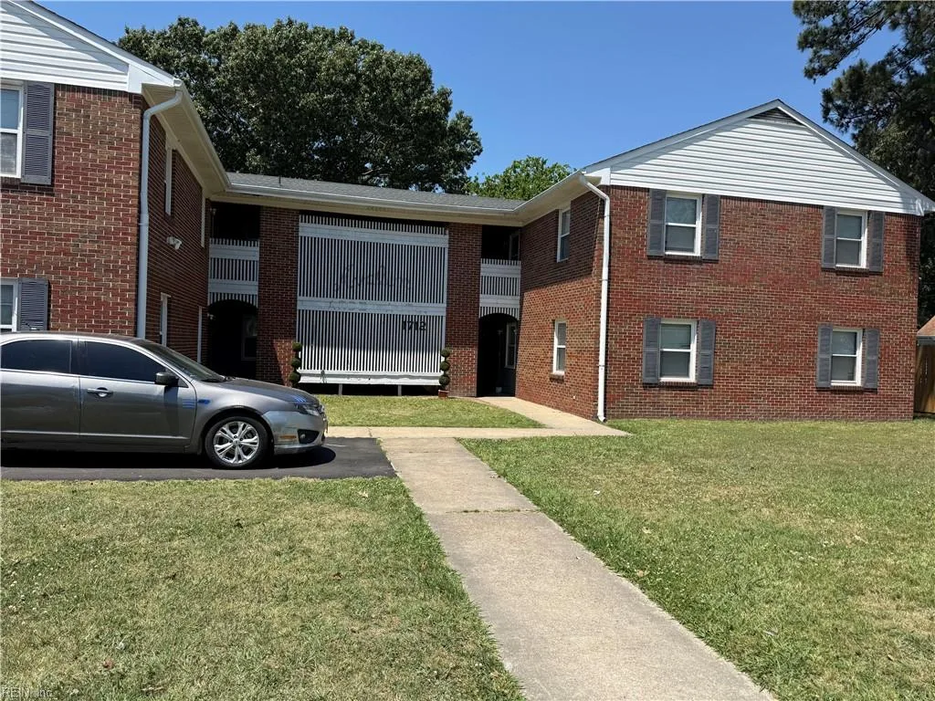 1712 Bainbridge BLVD #4, CHESAPEAKE VA 23324