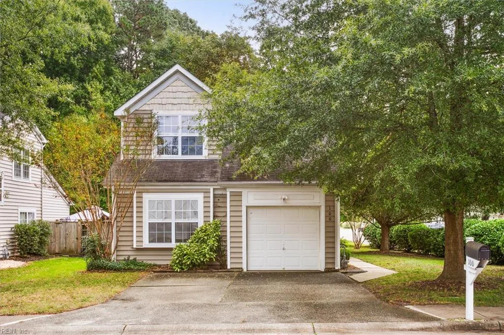 100 Kevin CT, YORKTOWN VA 23692