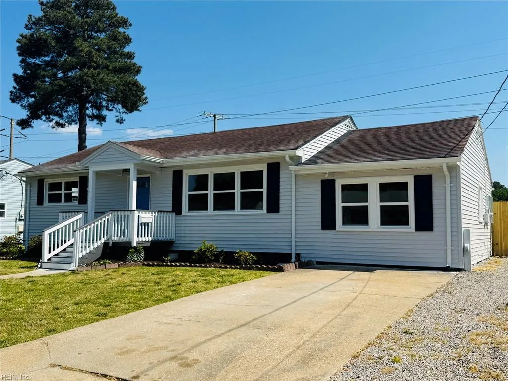 2521 Lynnriver DR, VIRGINIABEACH VA 23452