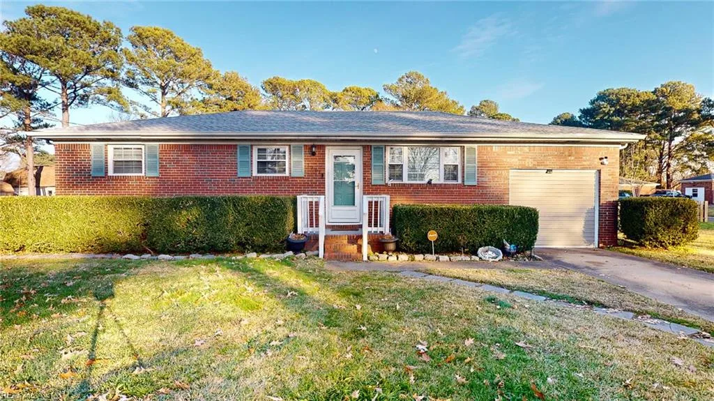 1001 Vanderploeg DR, CHESAPEAKE VA 23320
