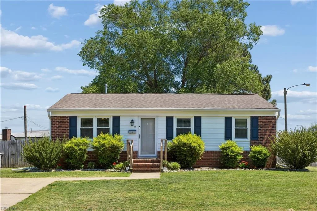 2 Pavilion PL, HAMPTON VA 23664