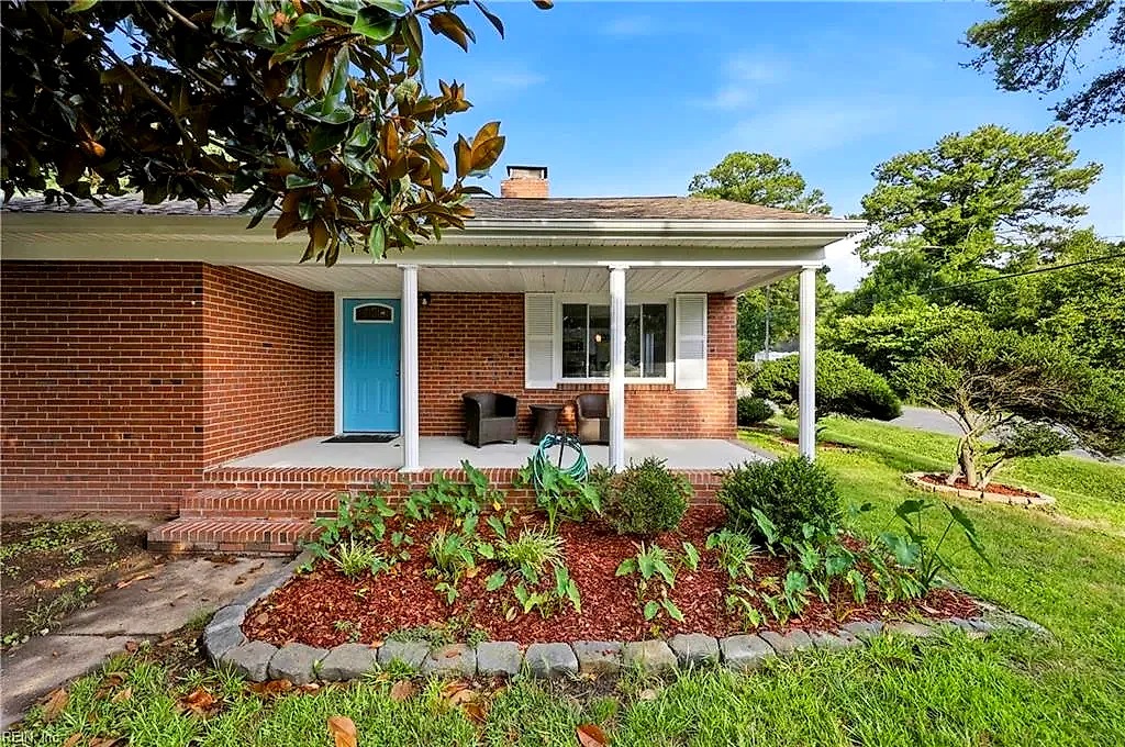 1324 Hawthorne Dr, Chesapeake — photo