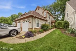 1016 Winged Foot CT #B, CHESAPEAKE VA 23320