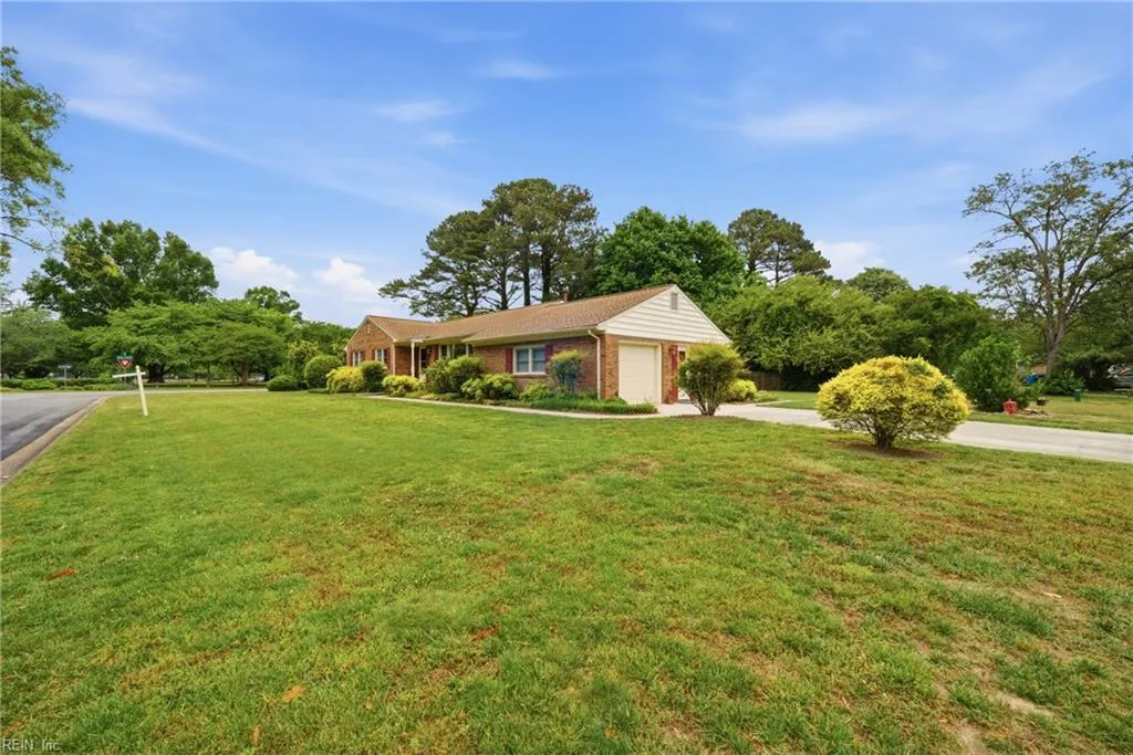 3436 Kings Grant Rd, Virginia Beach — photo