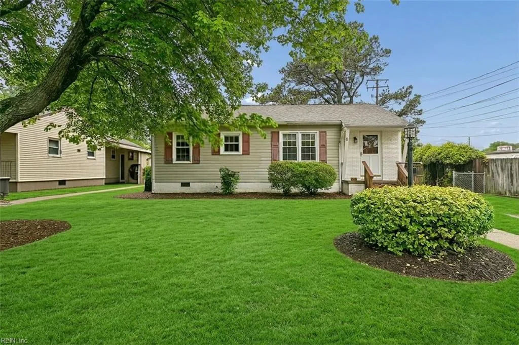 6 Hickory Hill RD, HAMPTON VA 23666