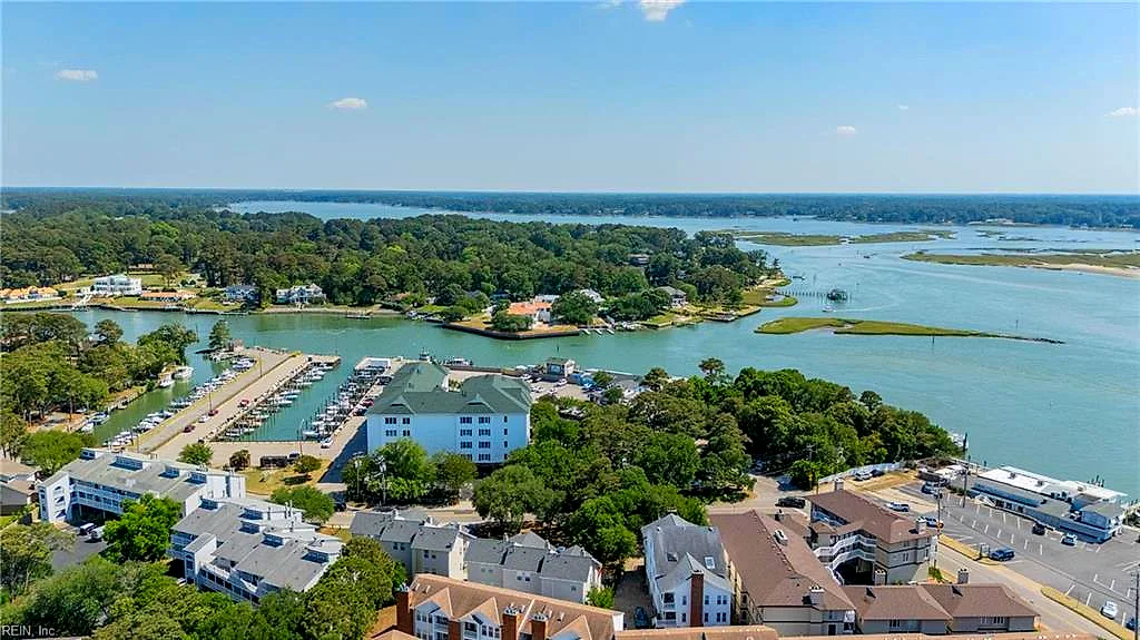 3224 Lynnhaven Dr, Virginia Beach — photo