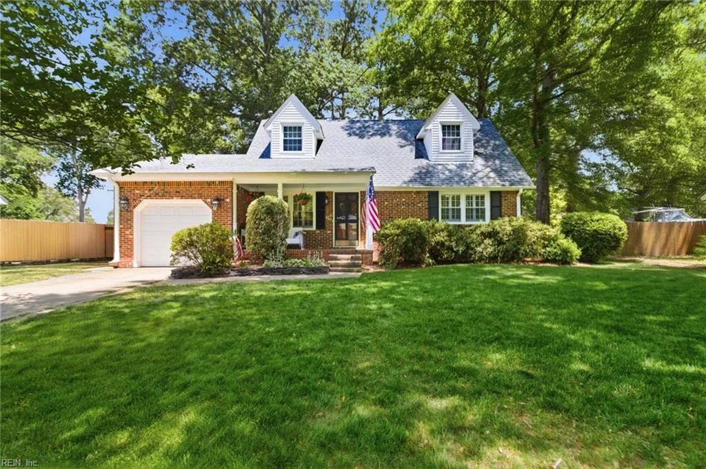 421 Bartell DR, CHESAPEAKE VA 23322