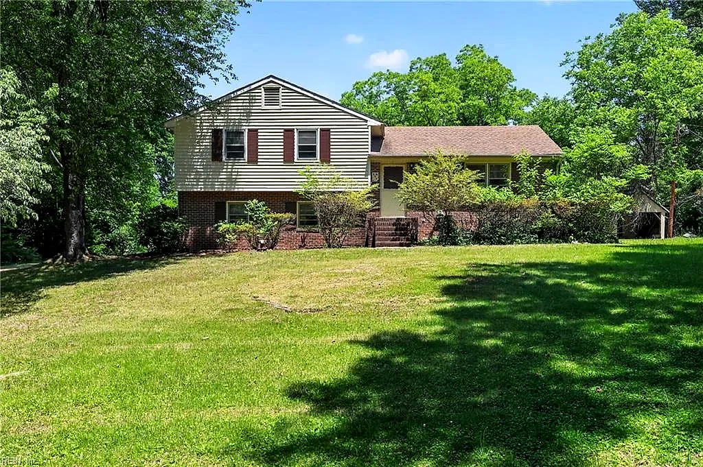 204 Courthouse Rd, Blackstone — photo