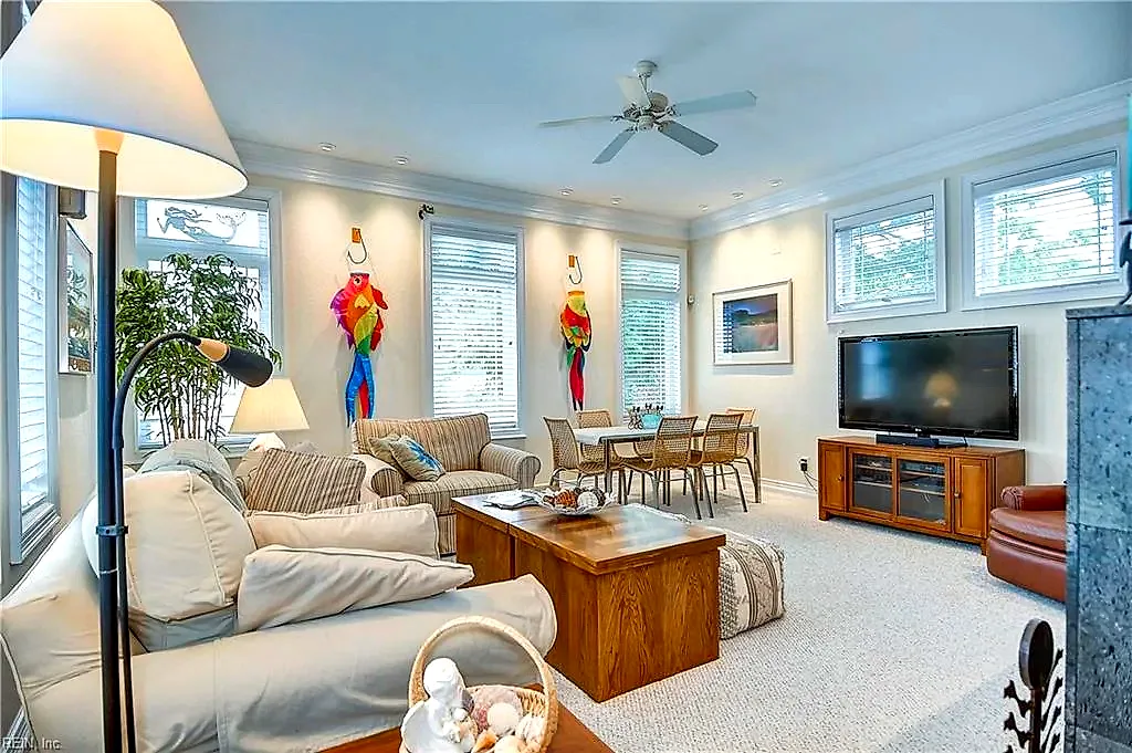 5512 Holly Rd, Virginia Beach — photo