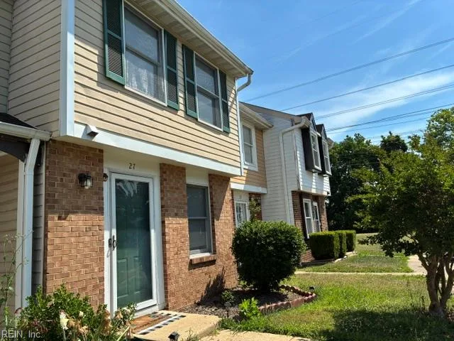 25 Christine CT, HAMPTON VA 23666