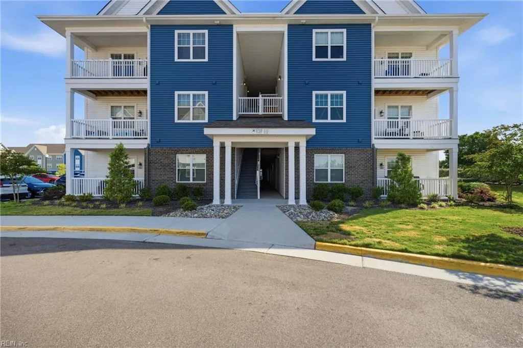 1732 Dromolin DR #204, VIRGINIABEACH VA 23456