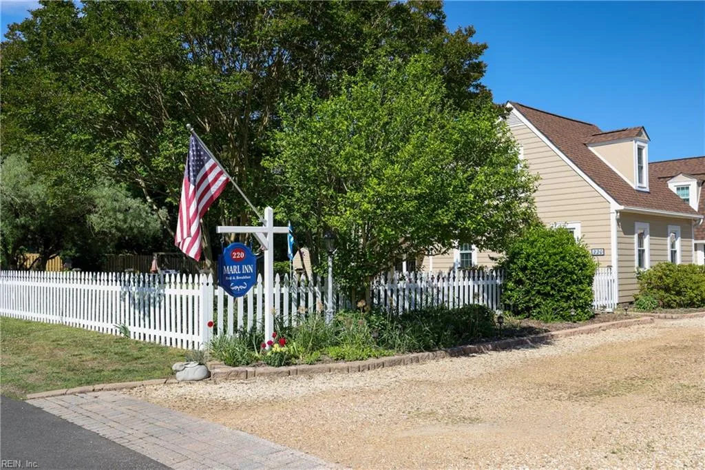 220 Church ST, YORKTOWN VA 23690