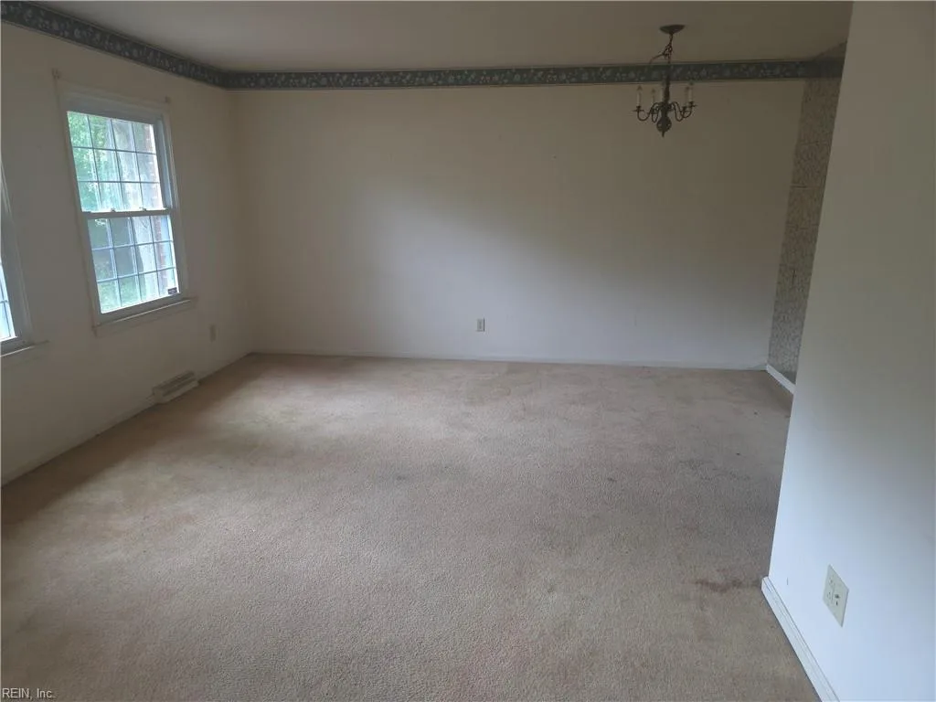 10209 W Huguenot Rd, Richmond — photo