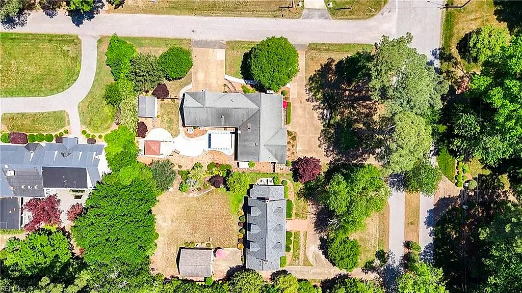 700 Riverside Dr, Newport News — photo