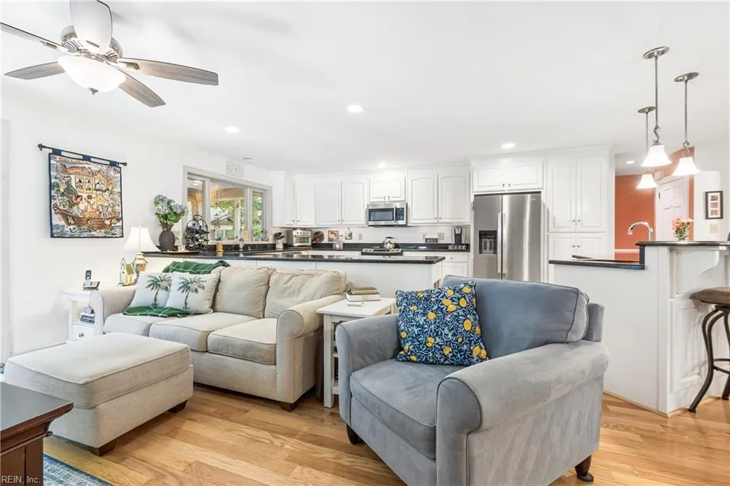 8 Bradford Cir, Newport News — photo
