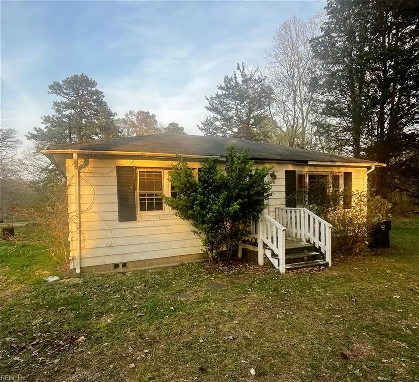 320 Barlow RD, WILLIAMSBURG VA 23188
