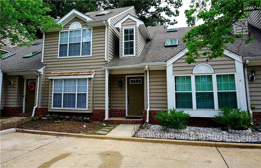 6 Hawthorn PL, HAMPTON VA 23666