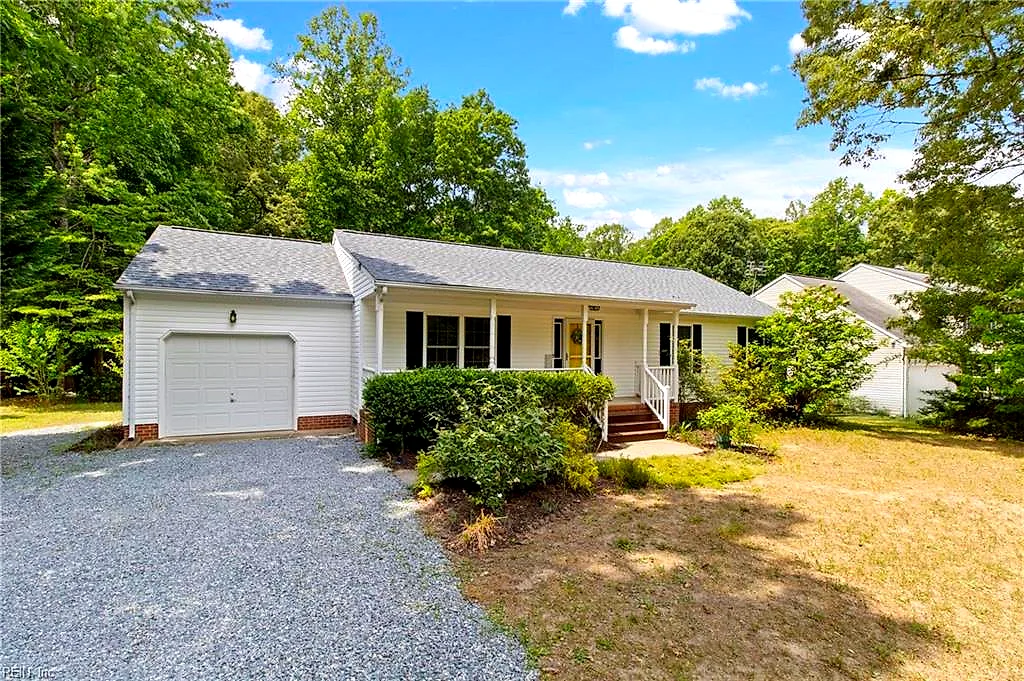7383 Founders Mill Way E, Gloucester — photo