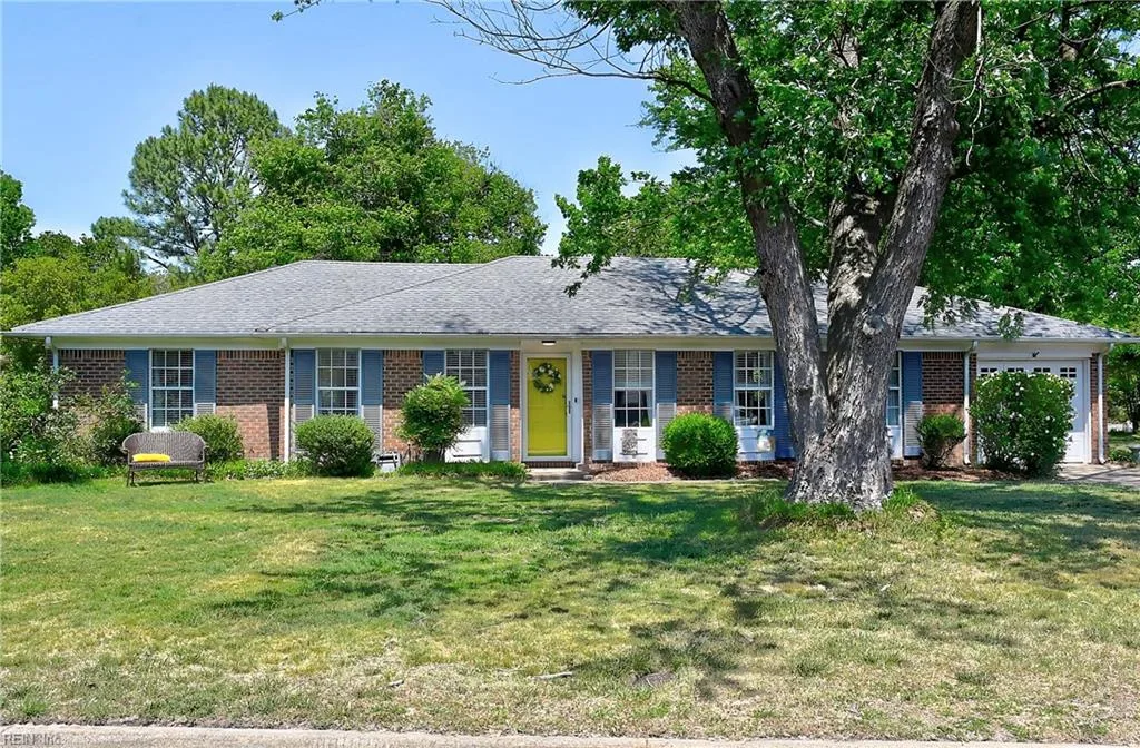 1965 Lisa CT, VIRGINIABEACH VA 23464