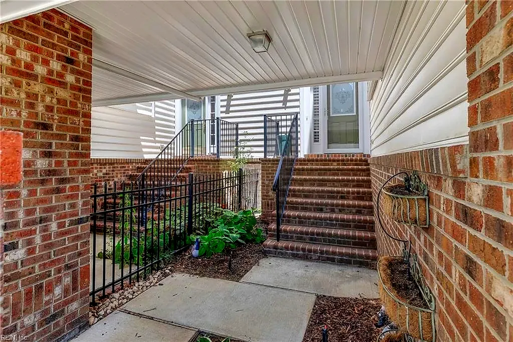 1059 Bay Breeze Dr, Suffolk — photo