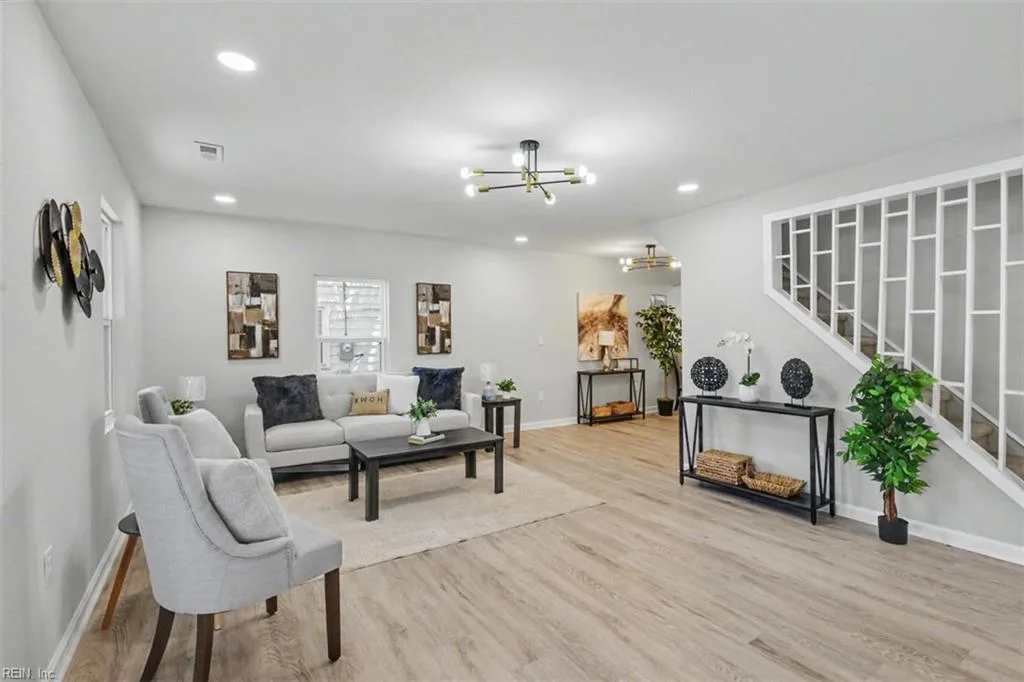 629 Chapel ST, HAMPTON VA 23669