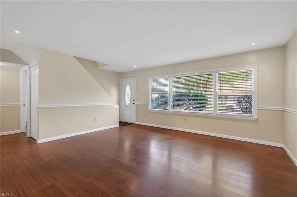 1719 Citadel Rd, Norfolk — photo