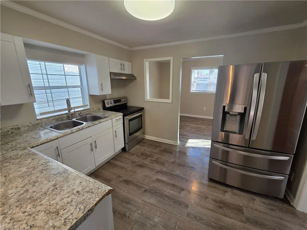 388 Poplar AVE, NEWPORTNEWS VA 23607