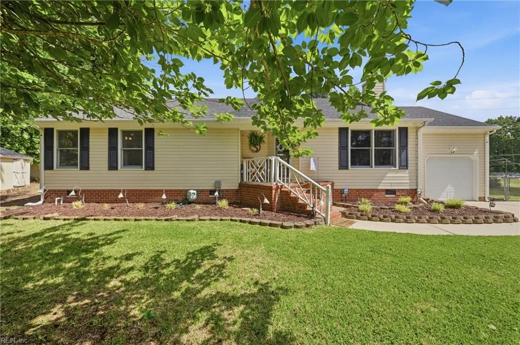 109 Davenport Ct, Suffolk — photo