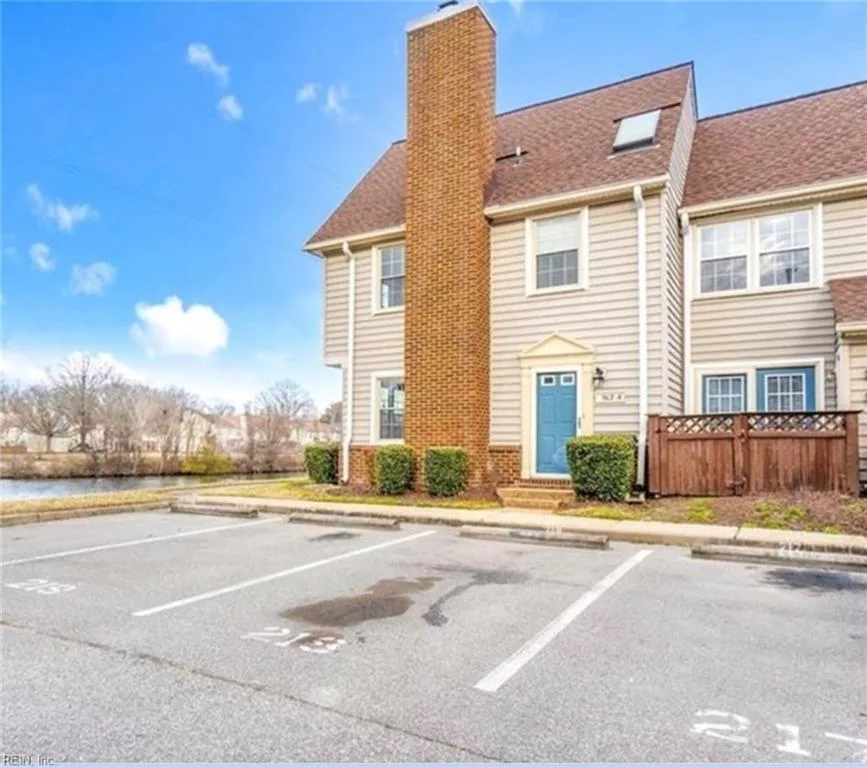 912 Saint Andrews RCH #A, CHESAPEAKE VA 23320