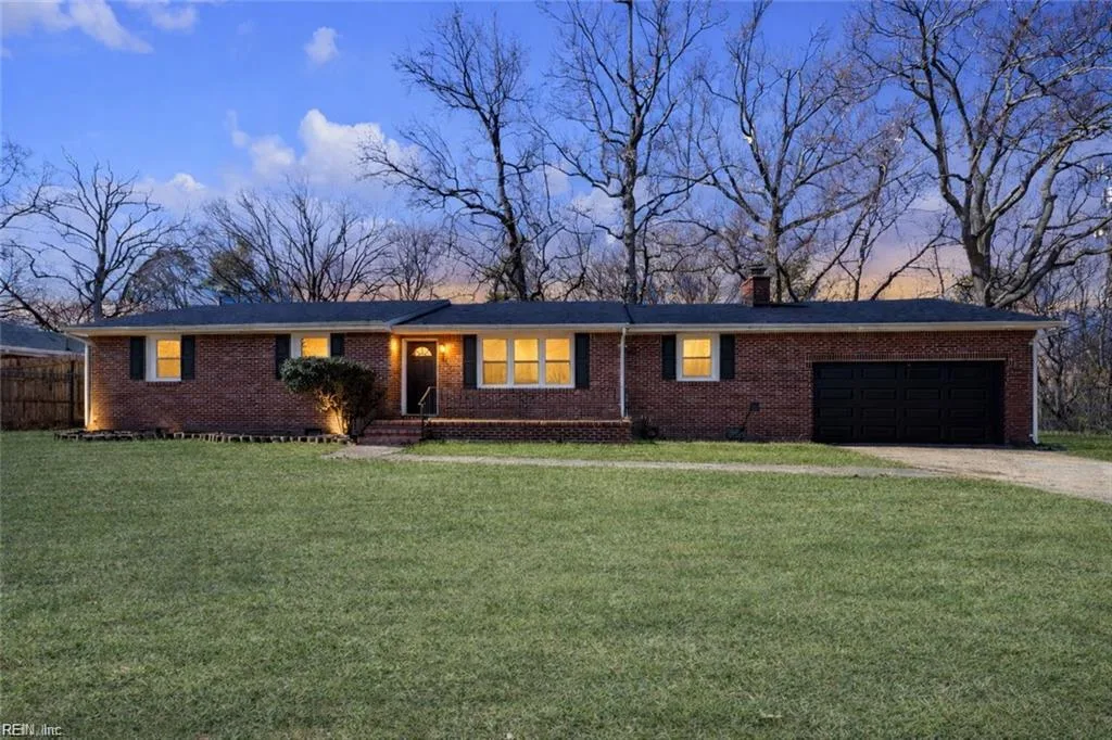 2009 Meredith RD, VIRGINIABEACH VA 23455