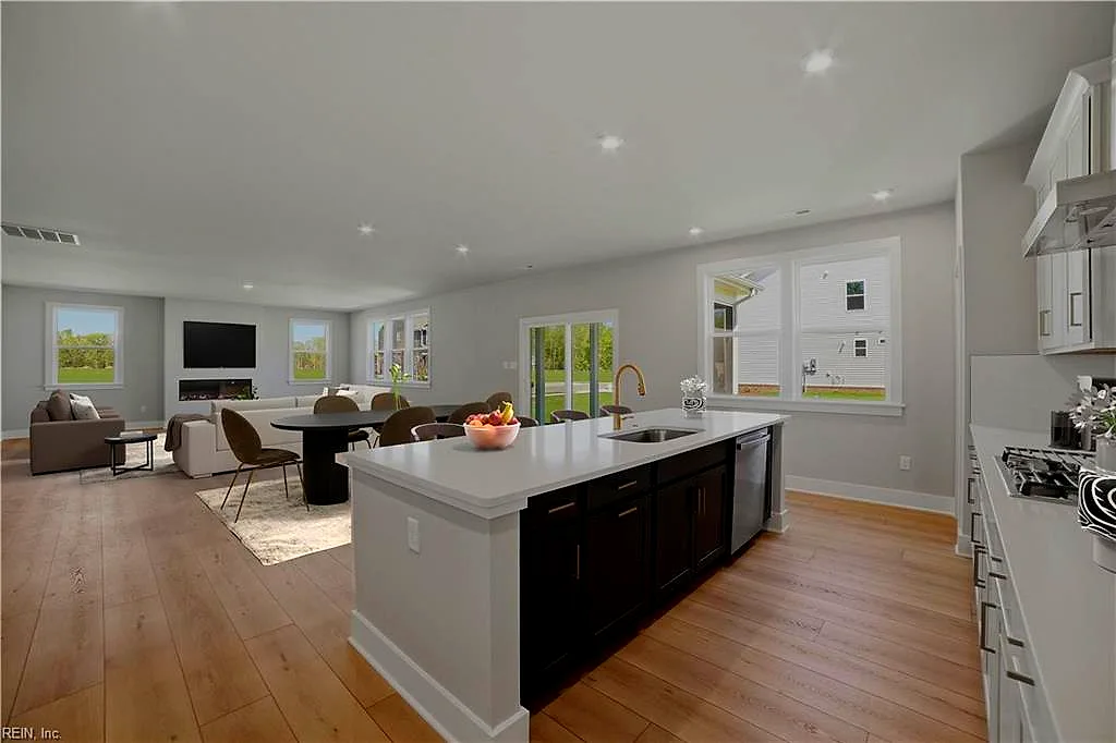 1405 Wharf Hill Dr, Smithfield — photo