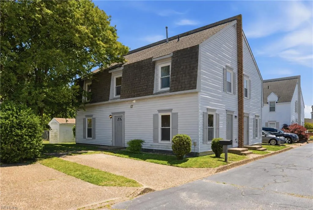 294 Eaton ST, HAMPTON VA 23669