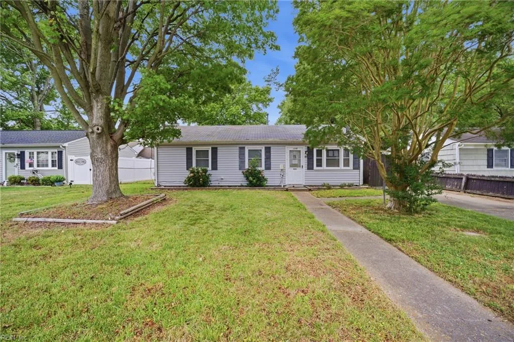 1003 Rollins Circle CIR, HAMPTON VA 23663