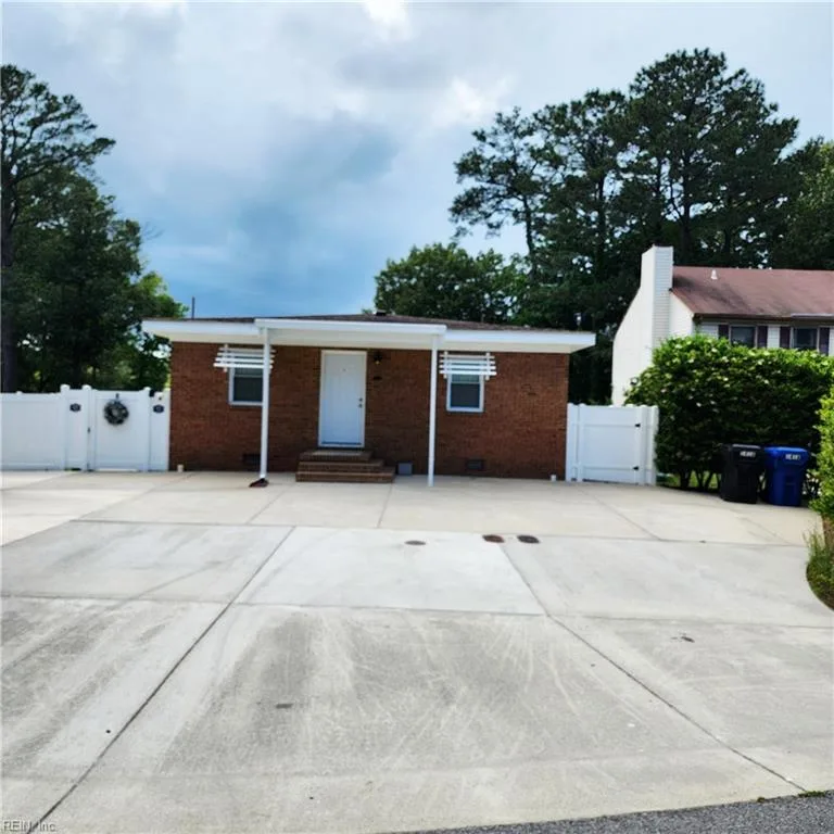 141 N Palm AVE #B, VIRGINIABEACH VA 23452