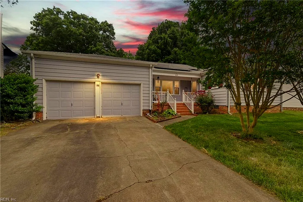 219 Saddler Dr, Newport News — photo