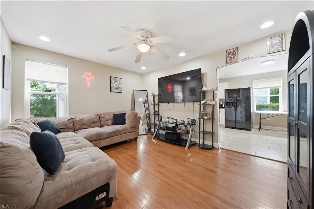 6113 Pamlico CIR, NORFOLK VA 23513