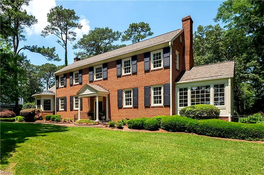 7634 N Shore Rd, Norfolk — photo