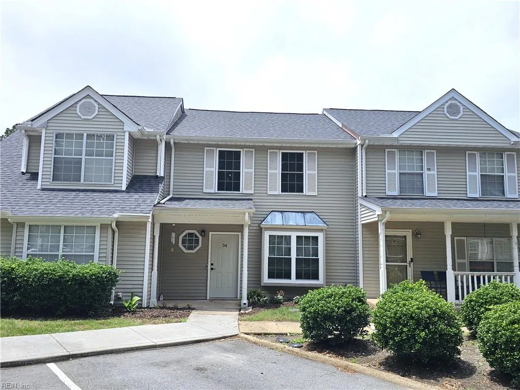 54 Treasure KY, HAMPTON VA 23666